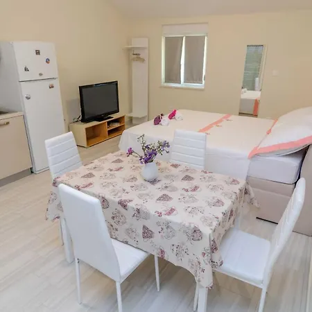 アパート Sea Horse ザダル